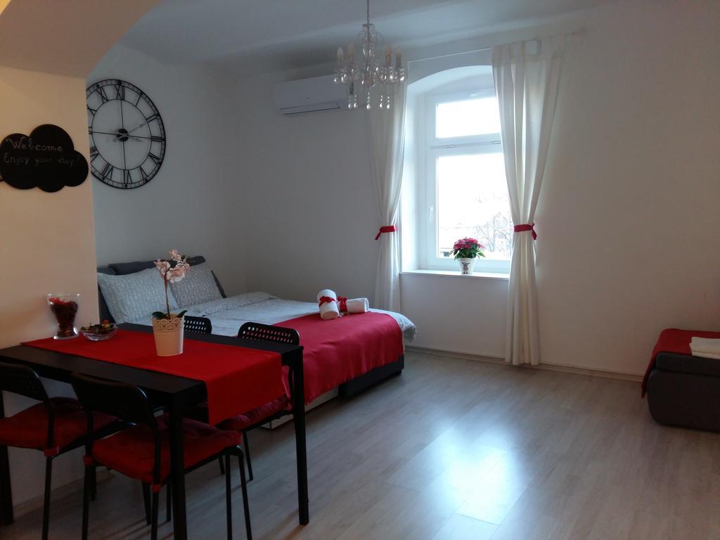 Charming Apartment Beautiful View Загреб Екстериор снимка